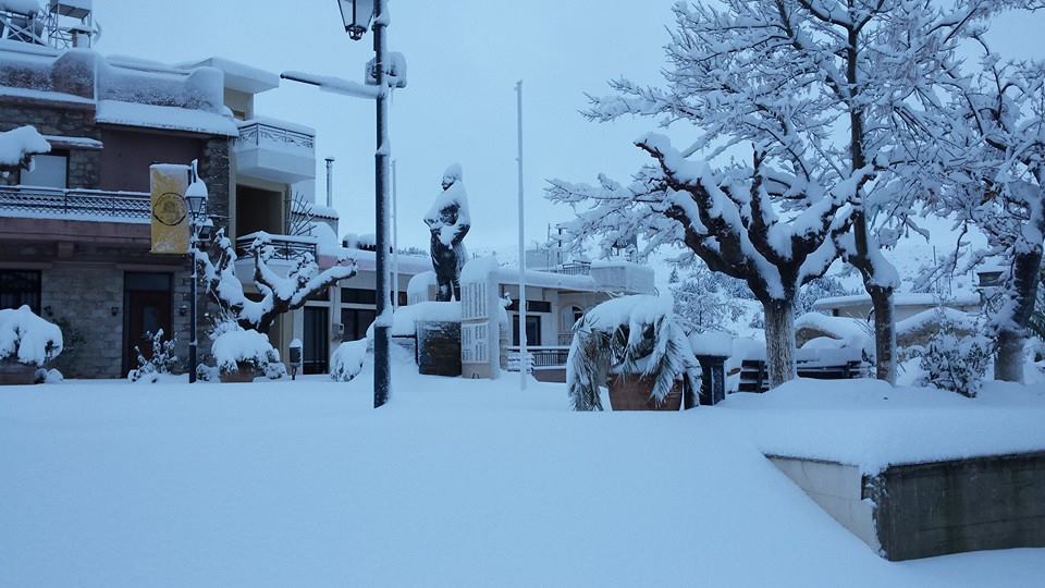 Στους 30 πόντους το χιόνι στ’ Ανώγεια – Στα… λευκά ο Ψηλορείτης [video + photos] - Φωτογραφία 11