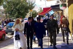 Οι... νύφες βγήκαν στα Τρίκαλα και ξεσήκωσαν τον κόσμο [photos]