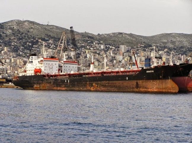 Καταδικάζει η Αθήνα την επίθεση στο πλοίο «Araevo» - Φωτογραφία 1