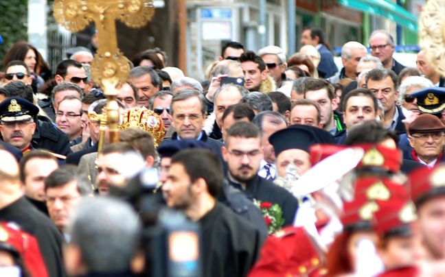 Σαμαράς: Να μην κυλήσει ξανά η πατρίδα μας - Φωτογραφία 2