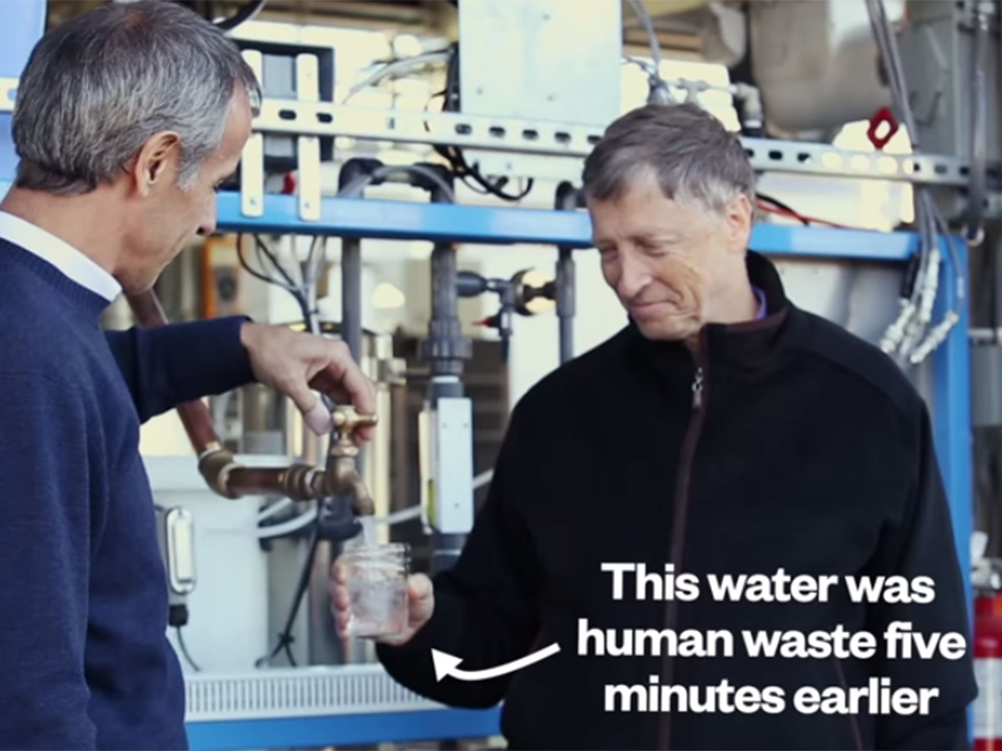 Ο Μπιλ Γκέιτς πίνει νερό από ανθρώπινα περιττώματα για να σώσει τον κόσμο [photos + video] - Φωτογραφία 2