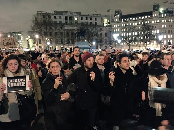 Η Ευρώπη φωνάζει «Je Suis Charlie»: Χιλιάδες στους δρόμους σε συγκεντρώσεις διαμαρτυρίας - Φωτογραφία 3