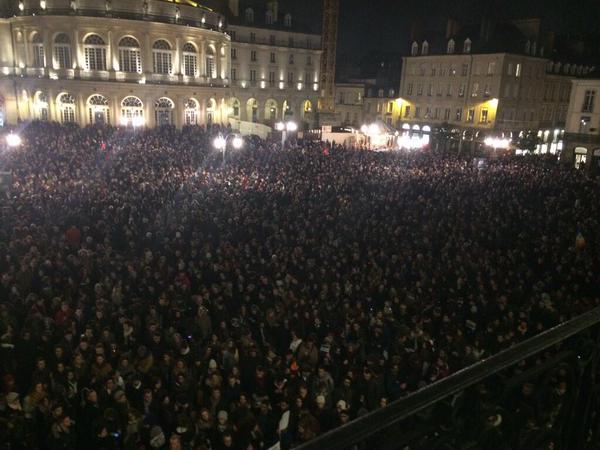 Η Ευρώπη φωνάζει «Je Suis Charlie»: Χιλιάδες στους δρόμους σε συγκεντρώσεις διαμαρτυρίας - Φωτογραφία 5