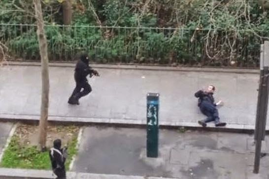 Μουσουλμάνος ήταν ο αστυνομικός που εκτελέστηκε εν ψυχρώ στο Charlie Hebdo - Φωτογραφία 1