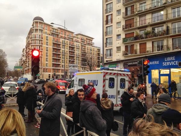 Υστερία στη Γαλλία: Πυροβολισμοί στο Παρίσι - Έκρηξη κοντά σε τέμενος - Φωτογραφία 2