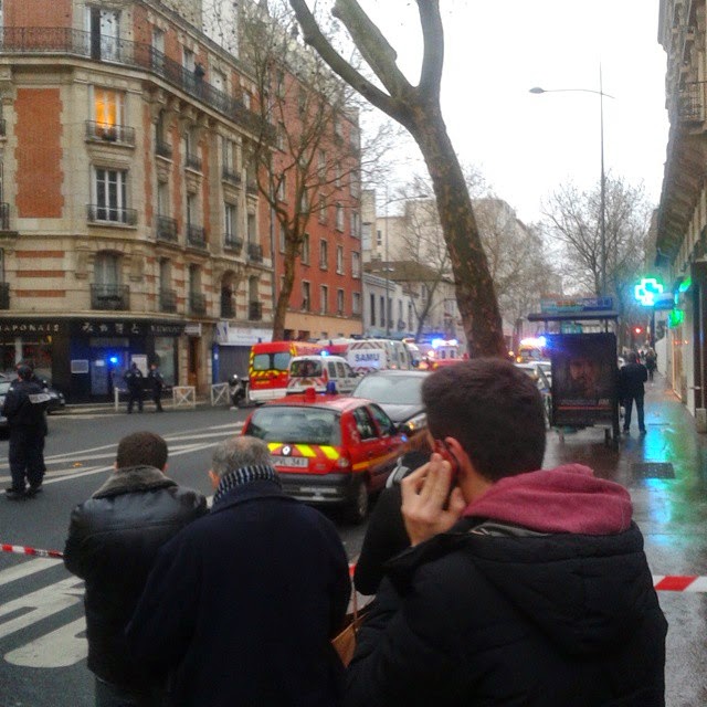 Υστερία στη Γαλλία: Πυροβολισμοί στο Παρίσι - Έκρηξη κοντά σε τέμενος - Φωτογραφία 8