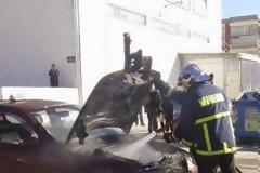Λαμία: Λαμπάδιασε ταξί μέσα στην πόλη [video + photos]