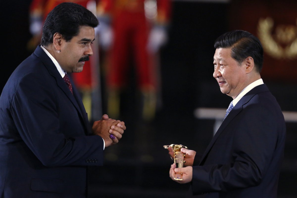 Η Κίνα γονατίζει τη Βενεζουέλα - Φωτογραφία 1
