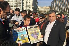Συγκέντρωση διαμαρτυρίας στο Σύνταγμα για το τρομοκρατικό χτύπημα στο Παρίσι