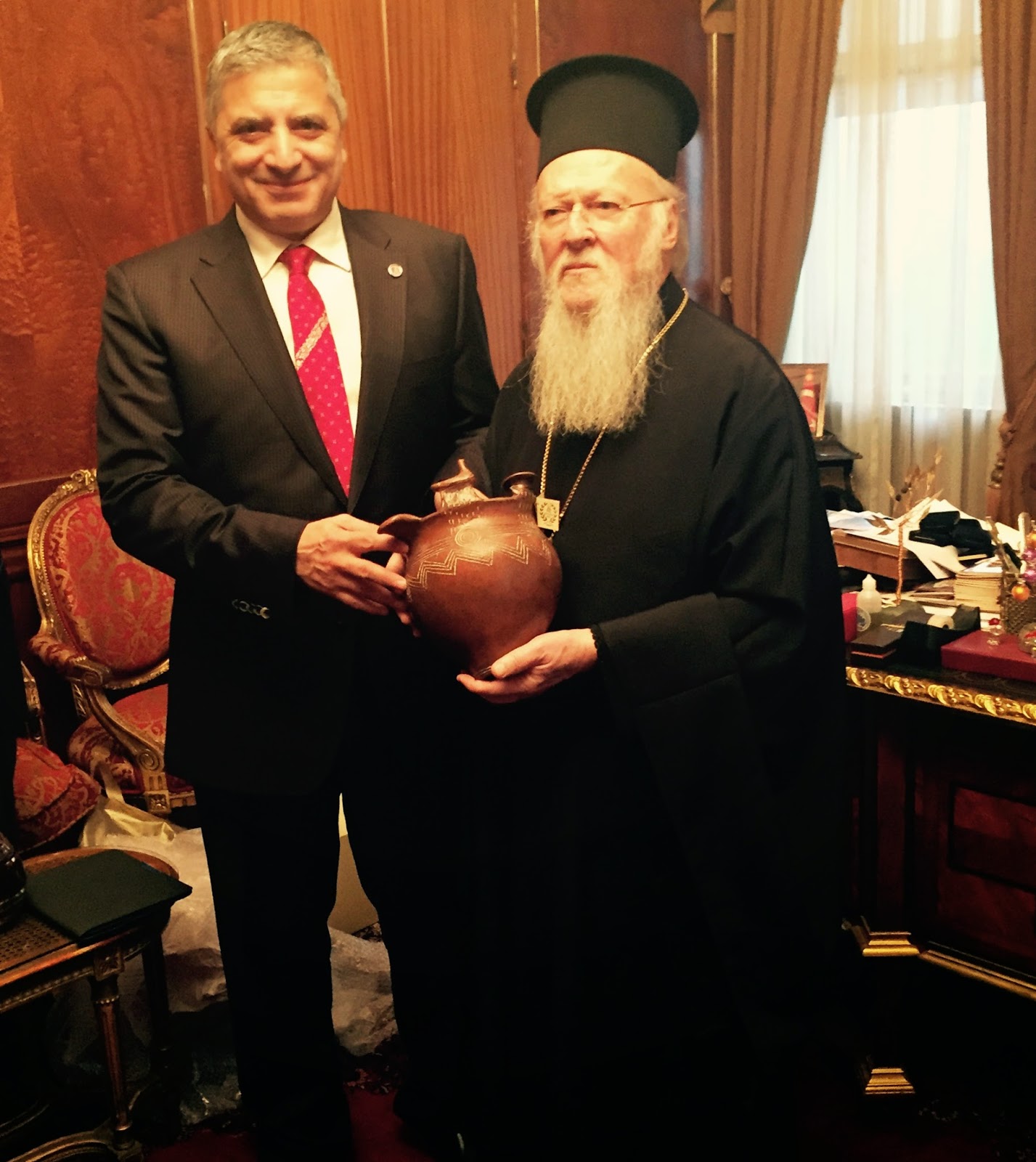 Επίσκεψη του προέδρου της ΚΕΔΕ και Δημάρχου Αμαρουσίου Γ.Πατούλη στο Οικουμενικό Πατριαρχείο Κωνσταντινουπόλεως στο Φανάρι - Φωτογραφία 2