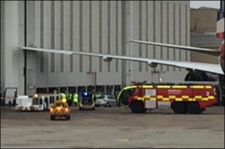 Εφιάλτης στο αεροδρόμιο του Χίθροου - Ατύχημα με αεροσκάφος - Φωτογραφία 2
