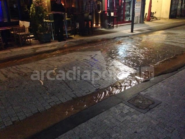 «Έσκασε» ο πεζόδρομος στην Τρίπολη [photos] - Φωτογραφία 3