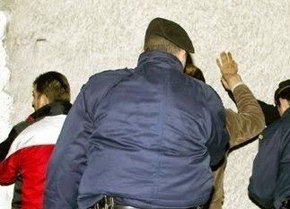 Συνελήφθησαν Αφγανοί για διακίνηση λαθρομεταναστών... - Φωτογραφία 1