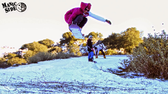 ΚΑΤΑΠΛΗΚΤΙΚΟ: Κάνουν snowboard στην Κέρκυρα [video + photos] - Φωτογραφία 4