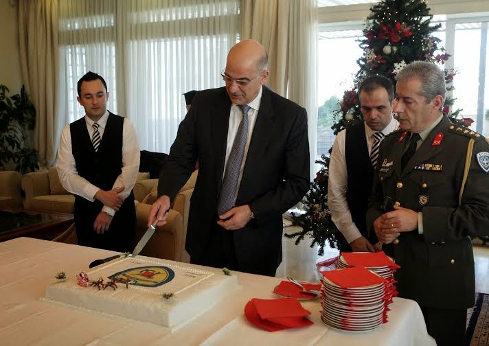 Kοπή πίτας νέου έτους 2015 του Υπουργείου Εθνικής Άμυνας - Φωτογραφία 2