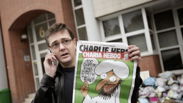 Ο ιδρυτής της Charlie Hebdo ρίχνει τα πυρά του στον νεκρό Σαρμπ: Εσύ φταις για το μακελειό... - Φωτογραφία 1