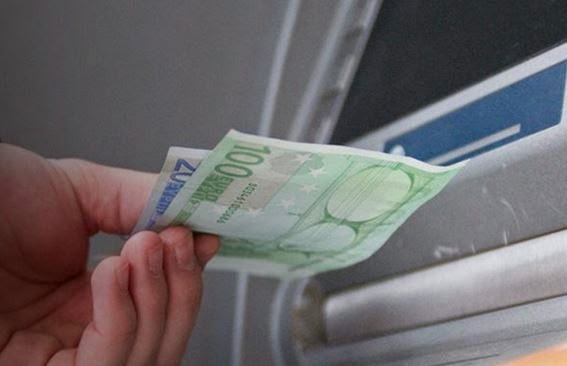 ΣΟΚ: Μέσα σε μια μέρα έφυγαν 700 εκατ. ευρώ από τις ελληνικές τράπεζες - Επανέρχεται το 2011; [photos] - Φωτογραφία 1