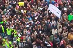 Τεράστιες διαδηλώσεις κατά του Charlie Hebdo [video + photos]