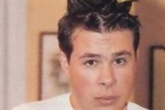 Αγνώριστος και με άσπρα μαλλιά ο Τέλης από το «Δέκα λεπτά κήρυγμα» [photos]