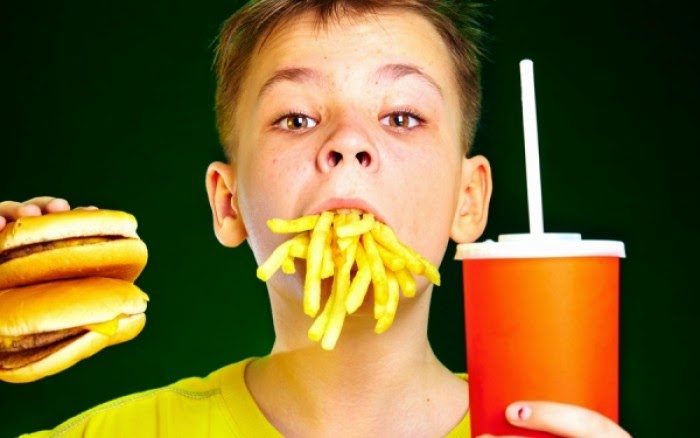 Δείτε τι αποσύρουν γνωστές αλυσίδες fast food από τα παιδιά και γιατί - Φωτογραφία 1