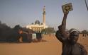 Νίγηρας: 45 εκκλησίες πυρπολήθηκαν στις διαδηλώσεις κατά της Charlie Hebdo το Σάββατο