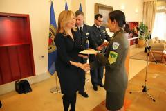 Βράβευση από την ΑΝΥΕΘΑ Φώφη Γεννηματά των διακριθέντων στον Διαγωνισμό Στελεχών ΕΔ για το Περιβάλλον