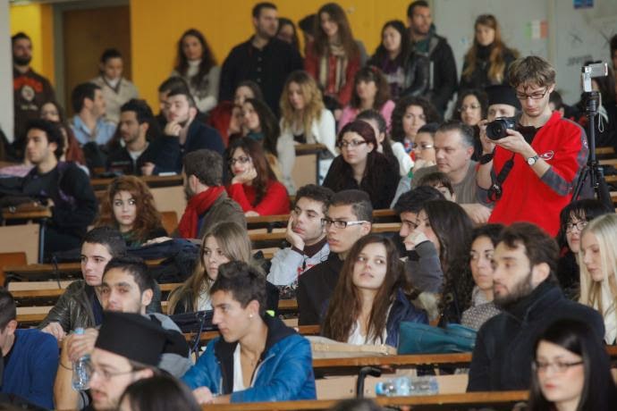 Ποιοι δικαιούνται το φοιτητικό επίδομα των 1.000 ευρώ - Φωτογραφία 1