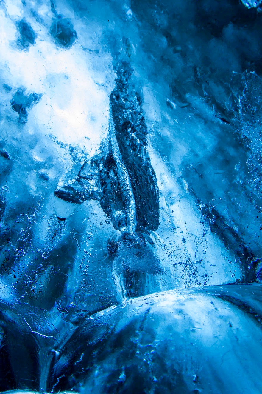 ΘΑ ΣΑΣ ΚΑΘΗΛΩΣΕΙ: Το ΥΠΕΡΟΧΟ σπήλαιο πάγων της Ισλανδίας [photos] - Φωτογραφία 11