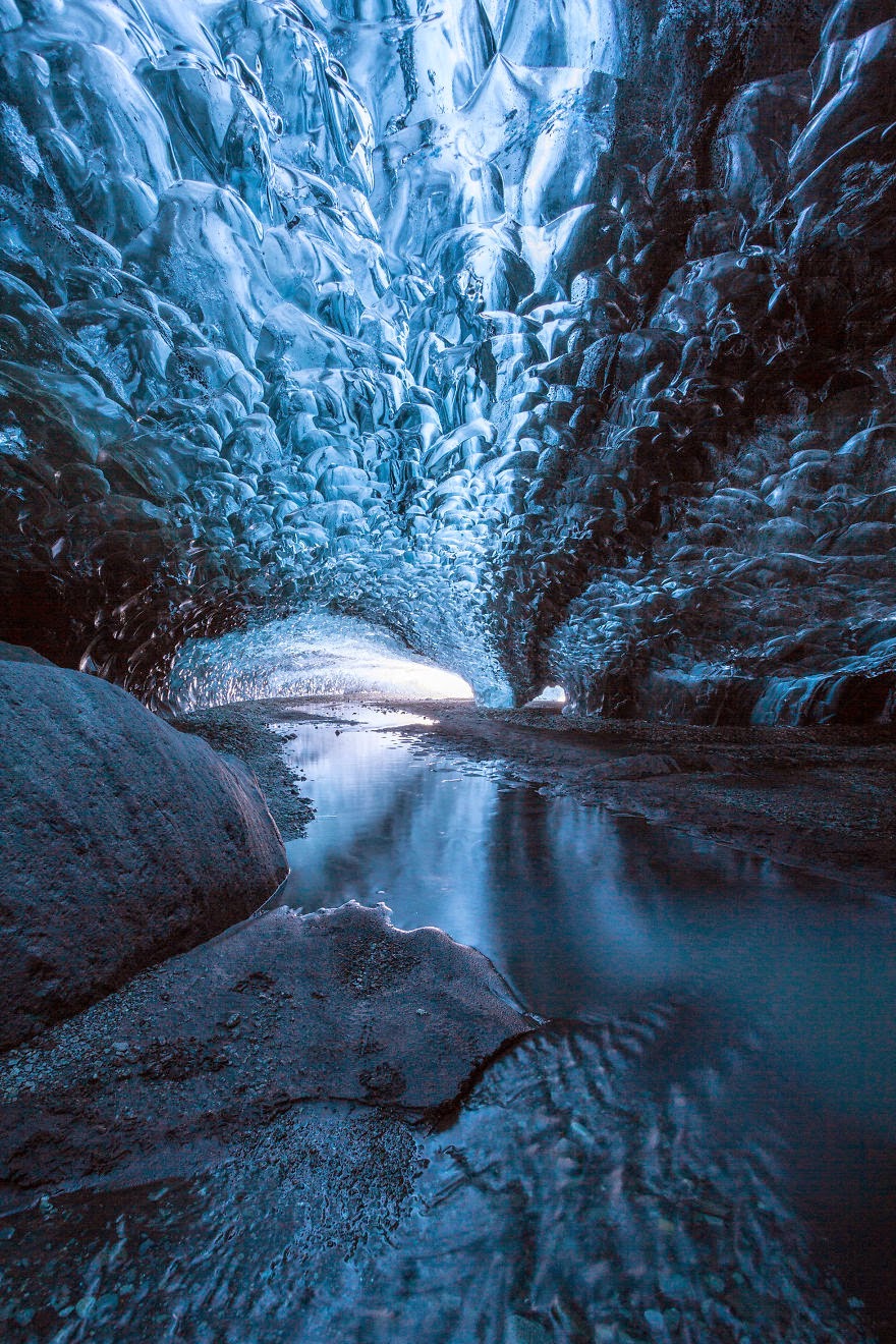 ΘΑ ΣΑΣ ΚΑΘΗΛΩΣΕΙ: Το ΥΠΕΡΟΧΟ σπήλαιο πάγων της Ισλανδίας [photos] - Φωτογραφία 2
