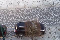 Σικάτη, καλοντυμένη Παριζιάνα, έξαλλη χαράζει πολυτελές τζιπ επειδή... [photos]