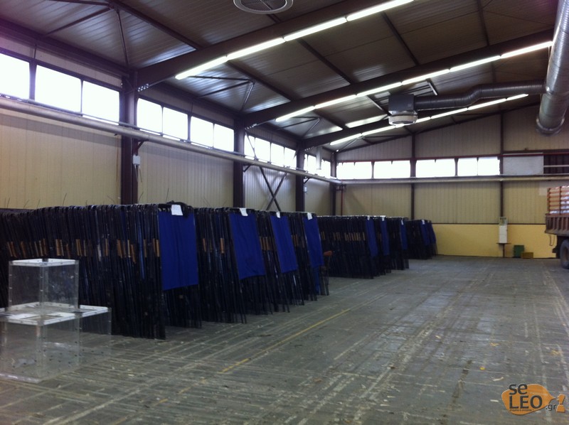 Όλα έτοιμα για τις εκλογές: Κάλπες, παραβάν και ψηφοδέλτια συγκεντρώθηκαν στη ΔΕΘ [photos] - Φωτογραφία 4