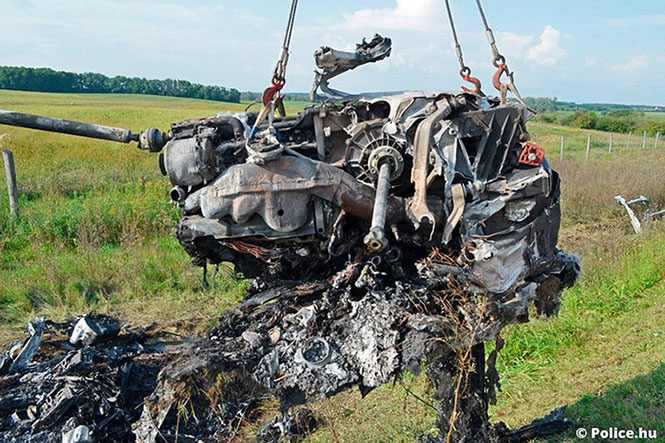 Βγήκαν ζωντανοί από ατύχημα με μια Lamborghini Aventador που έτρεχε με 320 χλμ/ώρα [video + photos] - Φωτογραφία 3