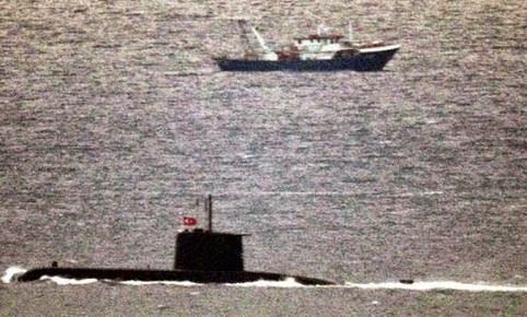 Τουρκικό υποβρύχιο προσπάθησε να βυθίσει δύο ελληνικά αλιευτικά σκάφη στα Ίμια! - Φωτογραφία 1