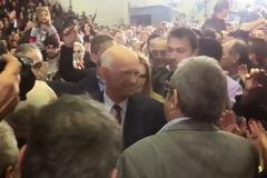 Πάτρα: Δείτε νέες φωτογραφίες και βίντεο από την ένθερμη υποδοχή του Γ. Παπανδρέου