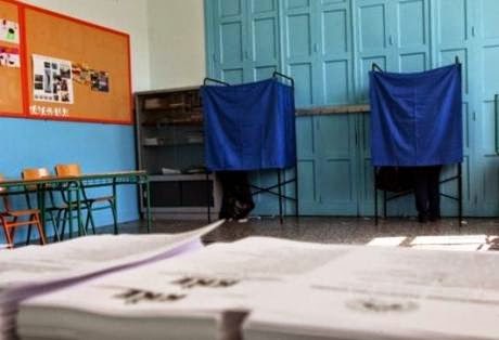 Πώς ψηφίζουν οι Ελληνες από το 1974 έως σήμερα: Ψήφος λογικής ή τιμωρίας; - Φωτογραφία 1