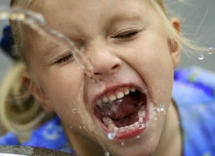 Πόσο νερό πρέπει να πίνει ένα παιδί... - Φωτογραφία 1