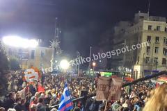 ΧΑΜΟΣ από κόσμο για να ακούσει τις δηλώσεις του Τσίπρα [photos]