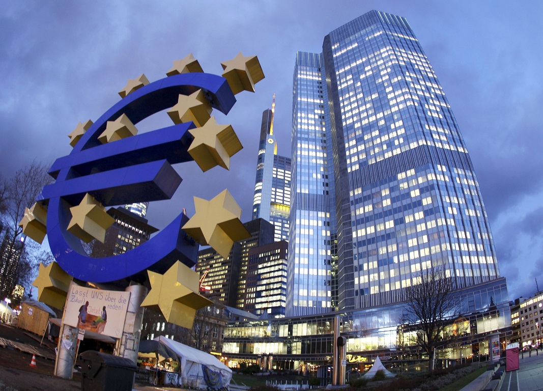 Κερέ: Η ΕΚΤ δεν θα συμμετάσχει σε ελάφρυνση χρέους της Ελλάδας - Φωτογραφία 1