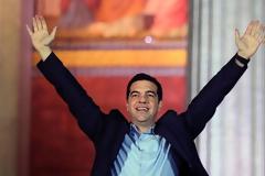 ΞΕΝΑ ΜΕΣΑ: ΙΣΤΟΡΙΚΗ ΝΙΚΗ ΤΣΙΠΡΑ – «Η ΜΟΙΡΑ ΤΩΝ ΕΛΛΗΝΩΝ ΣΤΑ ΧΕΡΙΑ ΤΟΥΣ»