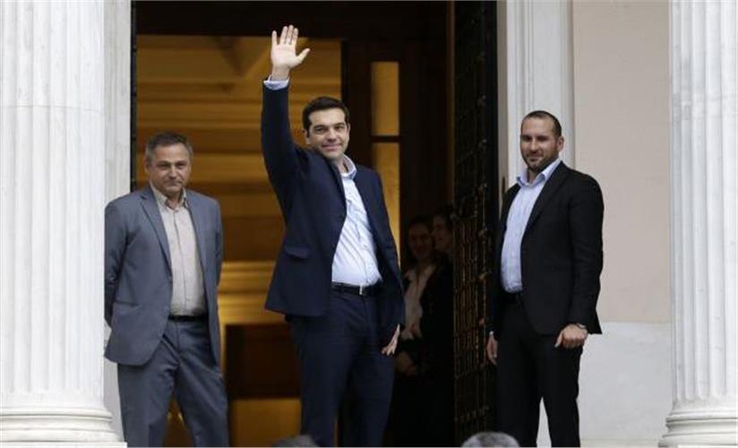 Στο Μαξίμου ο νέος Πρωθυπουργός Αλέξης Τσίπρας - απών από την τελετή ο Σαμαράς - Φωτογραφία 1