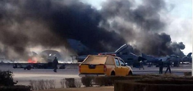 Ελληνικό F - 16 έπεσε μέσα σε αεροδόμιο της Ισπανίας, πάνω σε άλλο μαχητικό - 4 τραυματίες - Φωτογραφία 1
