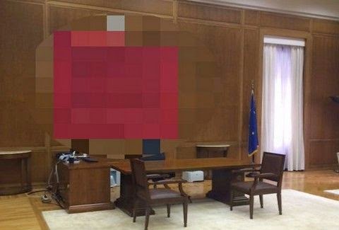 Στα χνάρια του Παπανδρέου ο Αλέξης Τσίπρας: Δείτε τον πίνακα που διάλεξε ο Πρωθυπουργός για το γραφείο του στο Μέγαρο Μαξίμου! [photo] - Φωτογραφία 1