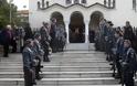 ΣΠΑΡΑΞΑΝ ΚΑΡΔΙΕΣ στην κηδεία του Έλληνα σμηναγού Παναγιώτη Λάσκαρη - Φωτογραφία 2
