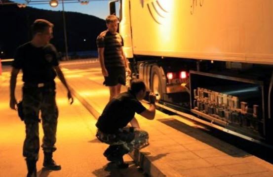 Κινδύνεψε ο Διοικητής της Ασφάλειας Πάτρας και τα 3 παιδιά του απο αφηνιασμένο Βούλγαρο φορτηγατζή - Φωτογραφία 1