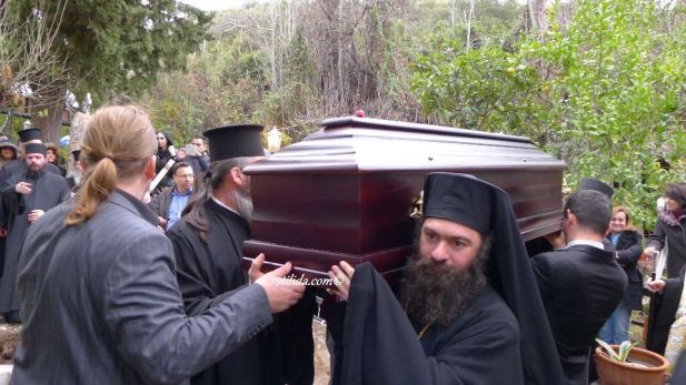 Στυλίδα: Κλήρος και λαός αποχαιρέτησαν τον Επίσκοπο Ευμενείας Μάξιμο [video + photos] - Φωτογραφία 8