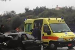Σοβαρό τροχαίο με δυο τραυματίες σε στροφή καρμανιόλα... [photo]