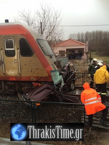 ΤΡΑΓΩΔΙΑ στο Σουφλί: Τρένο παρέσυρε αυτοκίνητο... [photos] - Φωτογραφία 3