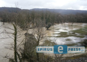 Μεγάλες καταστροφές στην περιοχή των Ιωαννίνων από την κακοκαιρία [photos] - Φωτογραφία 2