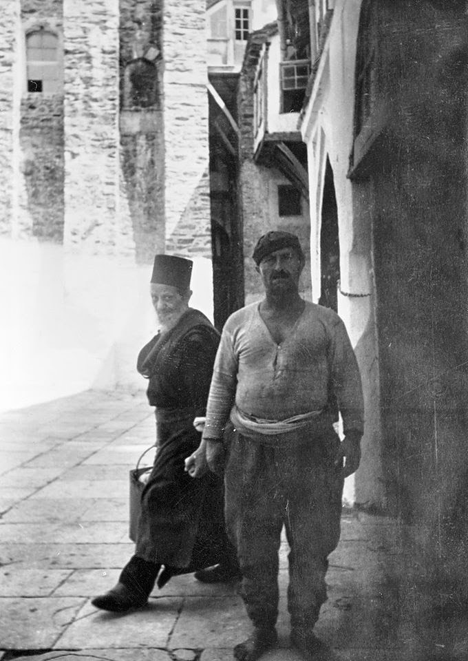 5967 - Φωτογραφίες του Αγίου Όρους από Γερμανικό κλιμάκιο επιστημόνων που αποπειράθηκε το 1941 να λεηλατήσει τους θησαυρούς του. - Φωτογραφία 15