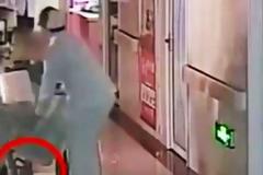 ΣΟΚΑΡΙΣΤΙΚΟ: Μητέρα γεννά στο καροτσάκι - Τραγικό τέλος για το παιδί [ΠΡΟΣΟΧΗ ΣΚΛΗΡΕΣ ΕΙΚΟΝΕΣ]